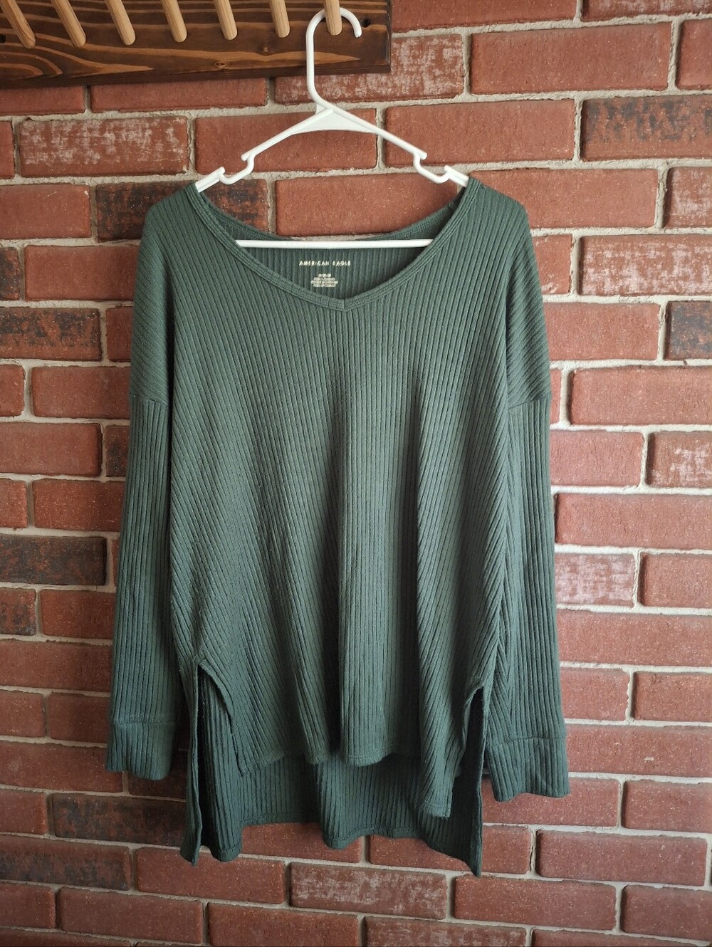 American Eagle Outfitters Ribbed V-Neck Long Sleeve Top